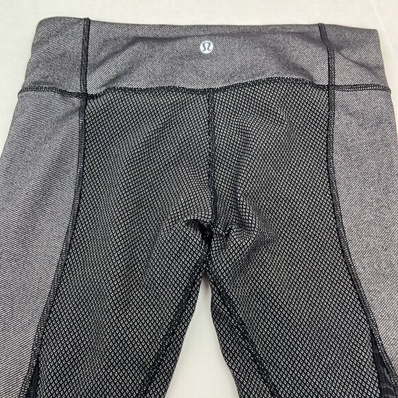 Lululemon Wunder Under Crop Align 23” gray and black multi leggings size 6 Flaws - Picture 9 of 12